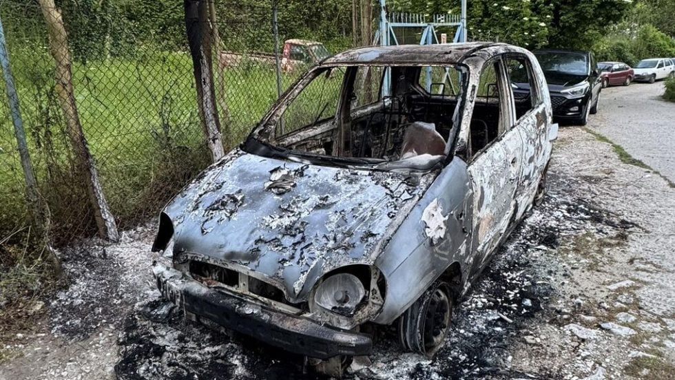 Του έκαψαν το αμάξι για τη φιλοζωική του δράση